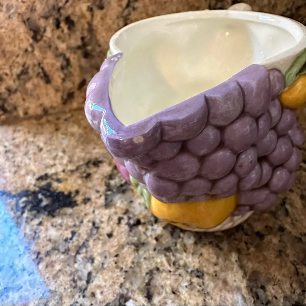 Vintage creamer basket weave fruit cottage core pitcher - Picture 4 of 8